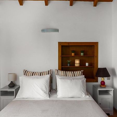 Traditional Rustic Maisonette By Konnect Agios Ioannis Peristeron  Luaran gambar